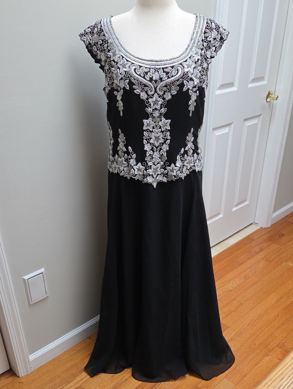 J Kara Black Beaded Embellished Full Length Formal Evening Gown